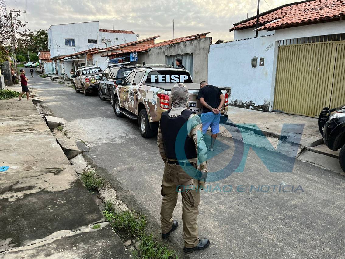 Presos 11 acusados de incendiar veículos em Teresina e participar de facção criminosa